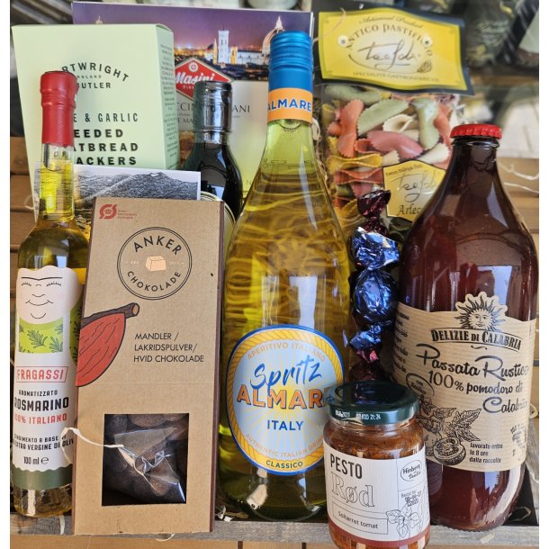Gavekurv med italienske specialiteter.
