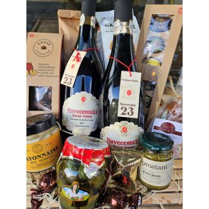 Luksus gavekurv med rdvin - kaffe, chokolade og specialiteter.