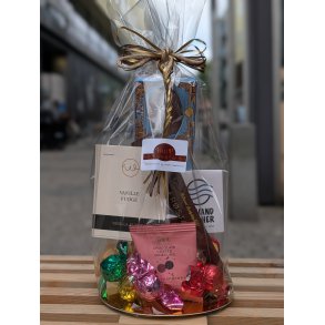 Gave med fudge, lakridskonfekt og chokolade
